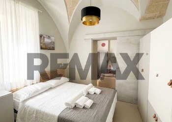 Camera / camera da letto - Two-room apartment salita Tarsia
 
139, Napoli - photo 6