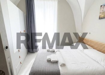 Camera / camera da letto - Two-room apartment salita Tarsia
 
139, Napoli - photo 8