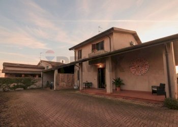 Casa all\'aperto - Villa Via Filippo Turati
 
7, Tresignana - foto 43