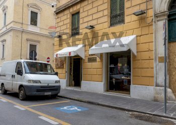 Edificio all\'aperto - Negozio Corso Mazzini
97, Ancona - foto 4