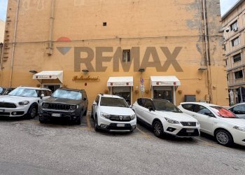Edificio all\'aperto - Negozio Corso Mazzini
97, Ancona - foto 21