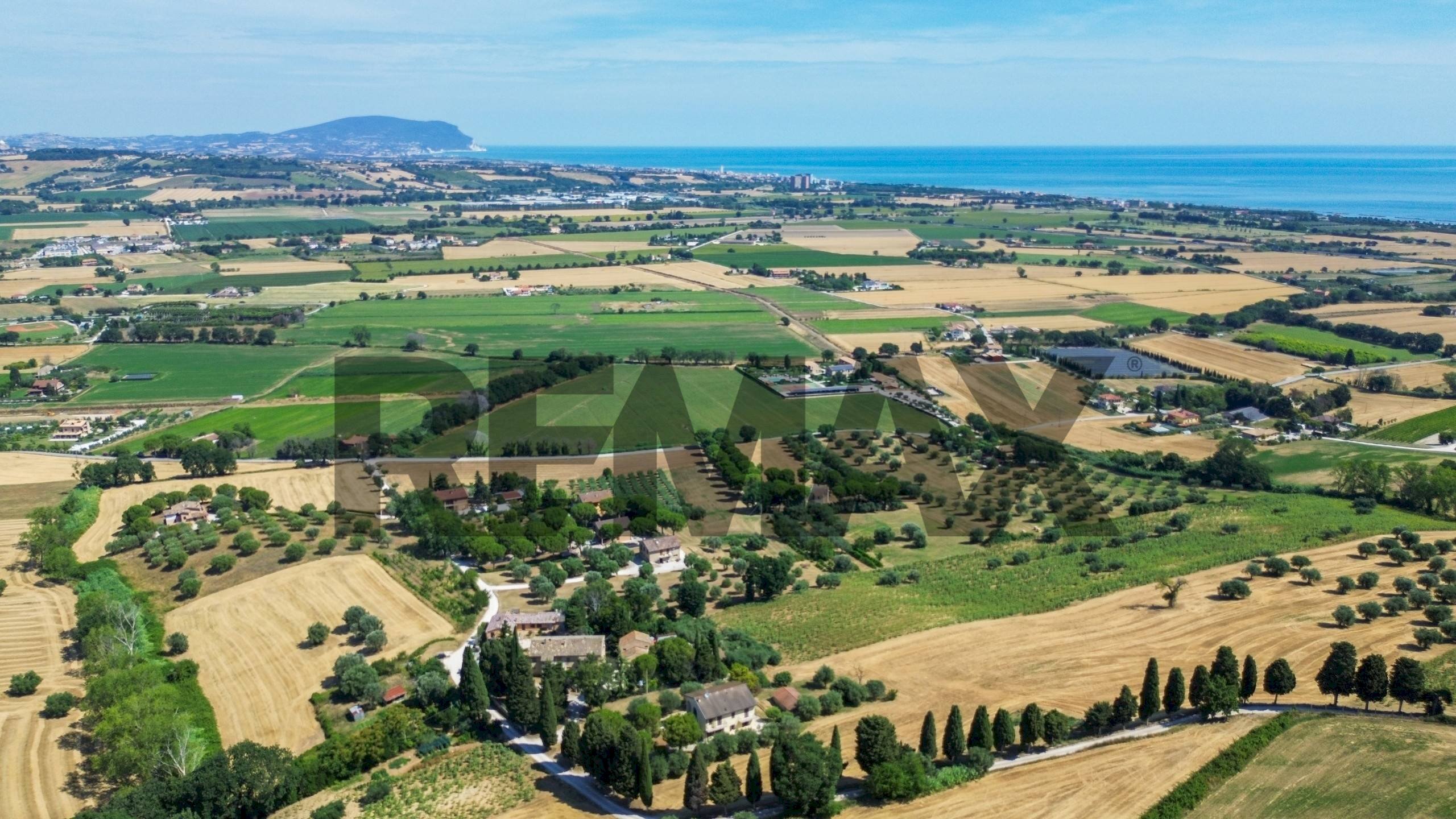 Vista delle montagne - Rustico Contrada San Girio
 
22, Potenza Picena - foto 1