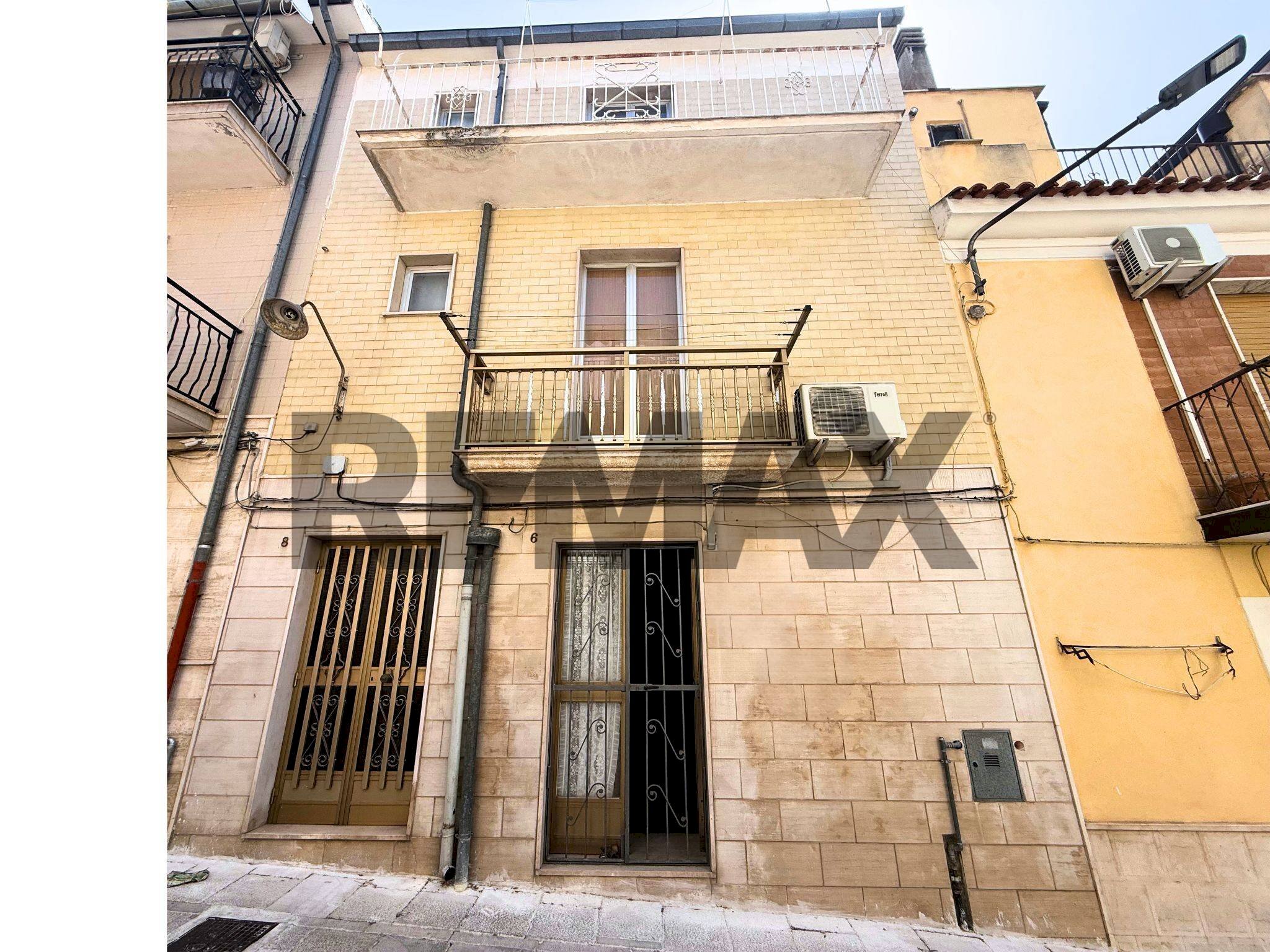 Casa all\'aperto - Independent house Via Derna
 
6-8, San Giovanni Rotondo - photo 1