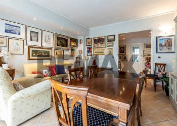 Sala da pranzo - Quadrilocale Via Milano
 
32, Salsomaggiore Terme - foto 4