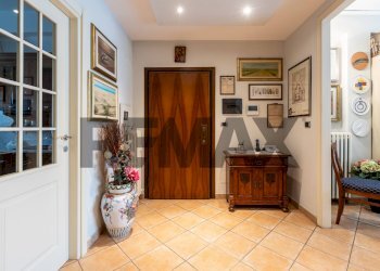Hall / corridoio - Quadrilocale Via Milano
 
32, Salsomaggiore Terme - foto 12