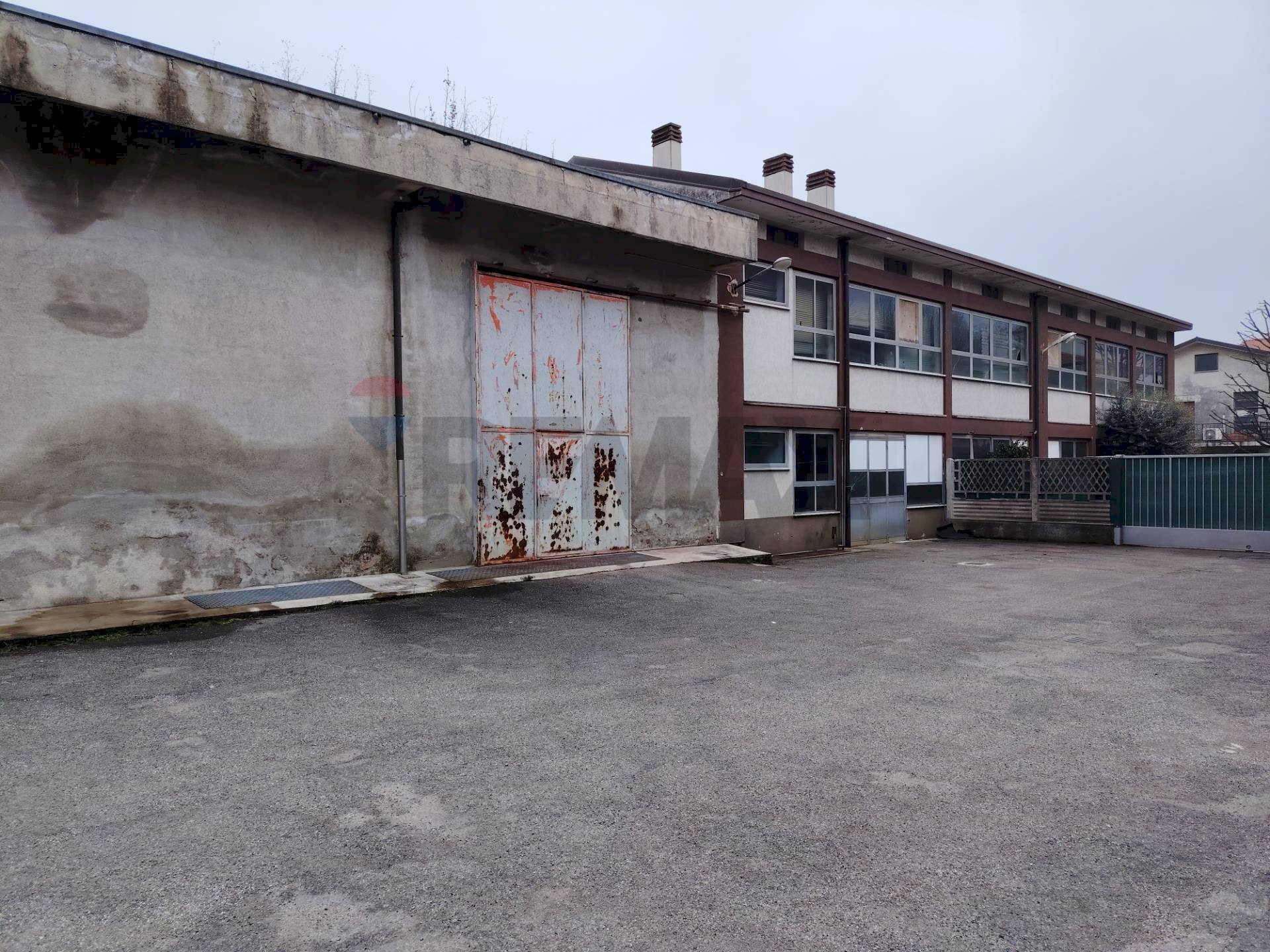 Edificio all\'aperto - Capannone VIA CADORNA
1, Turate - foto 2