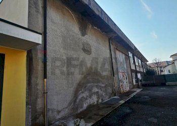 Edificio all\'aperto - Capannone VIA CADORNA
1, Turate - foto 21
