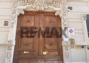 Dettagli - Box Via Macedonio Melloni
18, Milano - foto 2