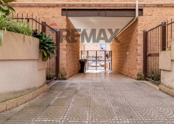 Ricezione / Lobby - Quadrilocale Via Lucio Lombardo Radice
9, Roma - foto 4