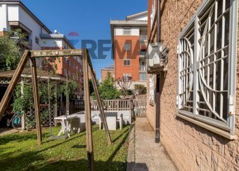 Edificio all\'aperto - Quadrilocale Via Lucio Lombardo Radice
9, Roma - foto 26