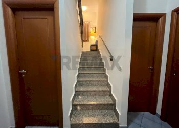 Scale - Semi-detached house via Nuova detta Palmentiello
 
133, Napoli - photo 11