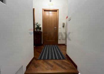 Hall / corridoio - Semi-detached house via Nuova detta Palmentiello
 
133, Napoli - photo 23