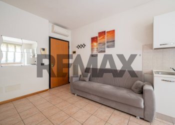 Soggiorno - Trilocale VIA GINO MENCONI
 
1/1, Parma - foto 12