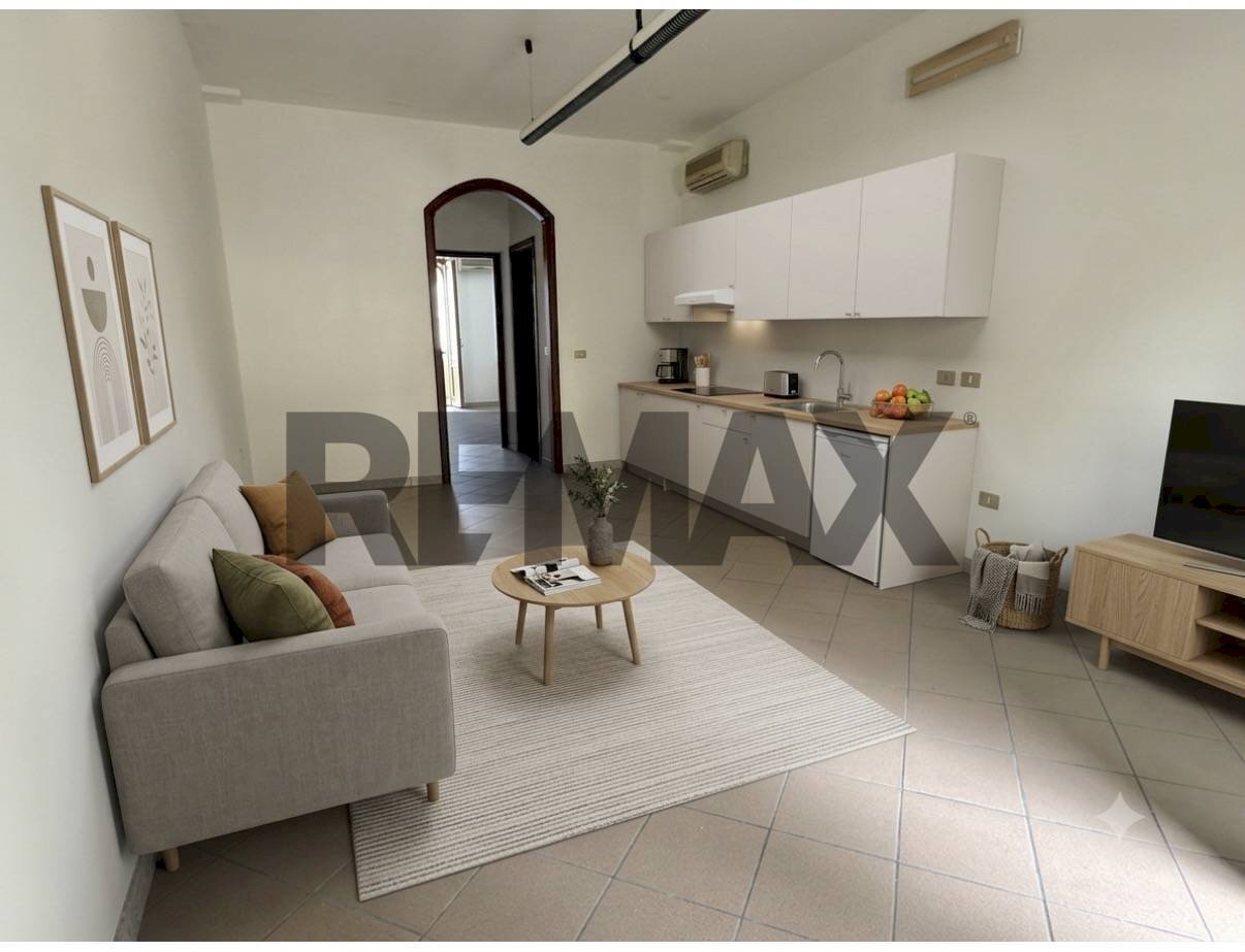Soggiorno - Two-room apartment Via Francesco Baracca
 
151, Santi Cosma e Damiano - photo 1
