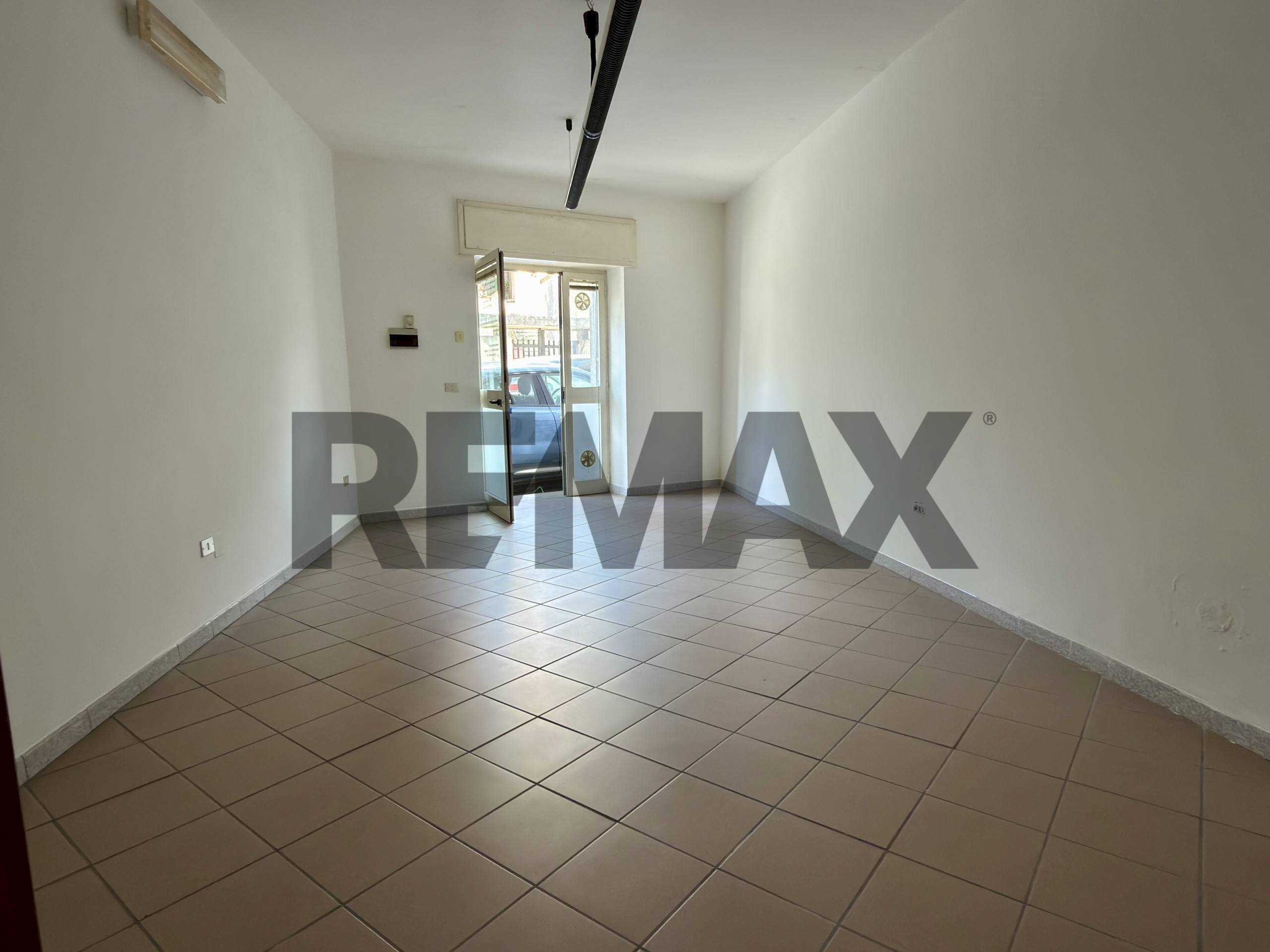 Stanza vuota - Two-room apartment Via Francesco Baracca
151, Santi Cosma e Damiano - photo 3