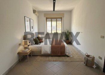 Camera / camera da letto - Two-room apartment Via Francesco Baracca
 
151, Santi Cosma e Damiano - photo 5