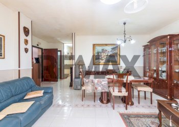 Sala da pranzo - Casa indipendente Via cap. giuseppe fiorentino
 
31, Vittoria - foto 8