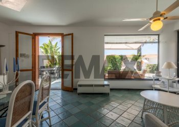 Sala da pranzo - Appartamento Via Dottor Giovanni Arezzi
 
45, Ragusa - foto 25