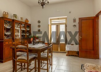 Sala da pranzo - Villa Contrada Abate Mauro
 
40, Cisternino - foto 12