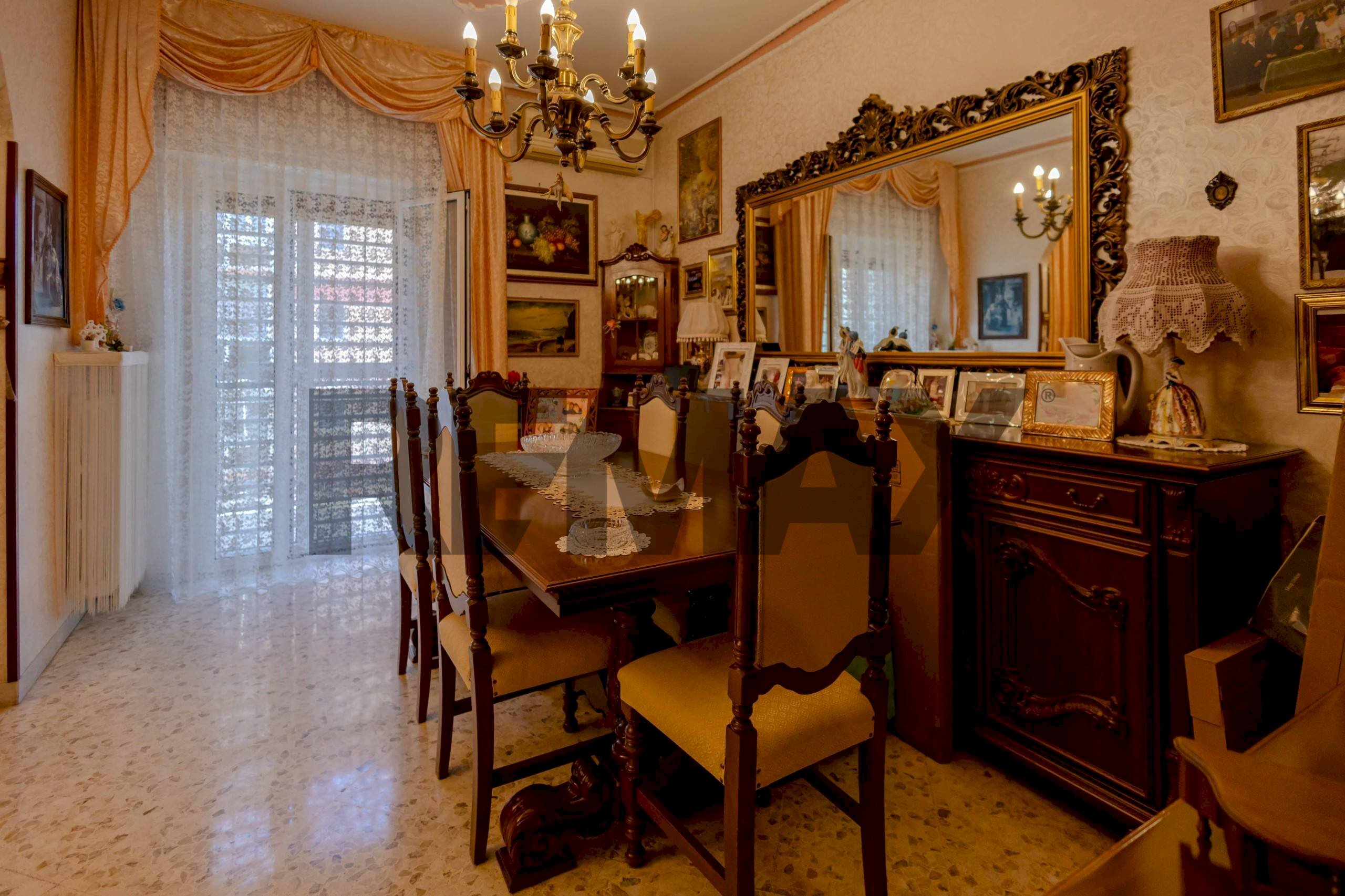 Sala da pranzo - Quadrilocale Viale Kennedy
72, Bari - foto 3