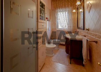 Bagno - Quadrilocale Viale Kennedy
 
72, Bari - foto 17