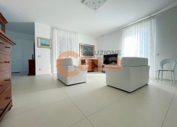 salotto - Quadrilocale Via Puccini, Rottofreno - foto 4