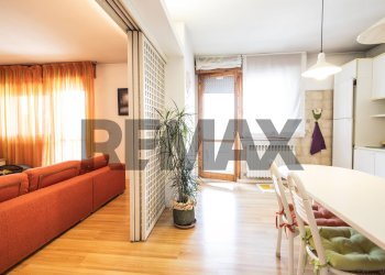 Sala da pranzo - Trilocale Via Giulio Cesare
 
29, Riccione - foto 13