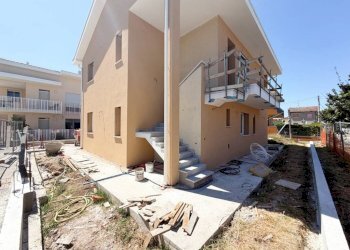Giardino - Four-room apartment via Tomba, 76, Santarcangelo di Romagna - photo 27