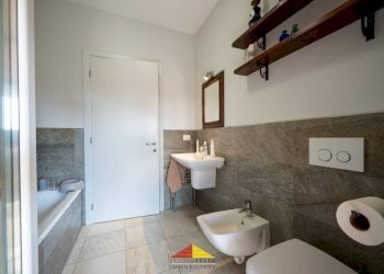 Bagno - Attic strada Statale, 78, Manta - photo 19