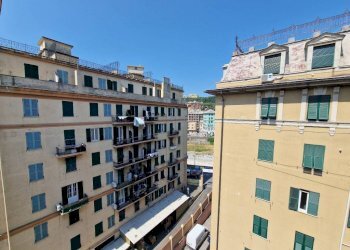 Vista - Trilocale via Bonifacio, 1, Genova (zona Marassi) - foto 9