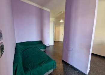 Soggiorno - Trilocale via Bonifacio, 1, Genova (zona Marassi) - foto 14