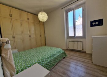 Camera da letto - Trilocale via Bonifacio, 1, Genova (zona Marassi) - foto 22