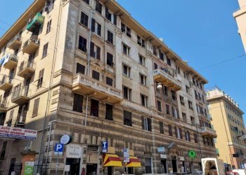 Facciata - Trilocale via Bonifacio, 1, Genova (zona Marassi) - foto 29
