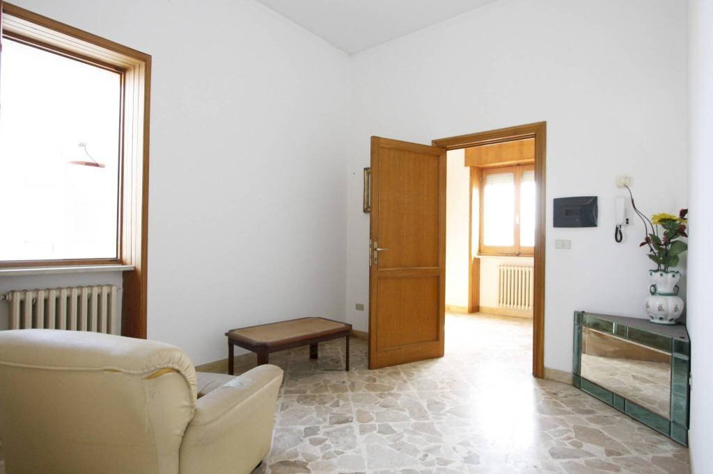 Salone - Casa indipendente via Virgilio, Casarano - foto 1