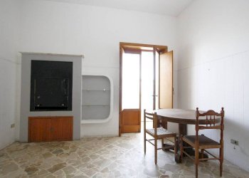 Cucina - Casa indipendente via Virgilio, Casarano - foto 9
