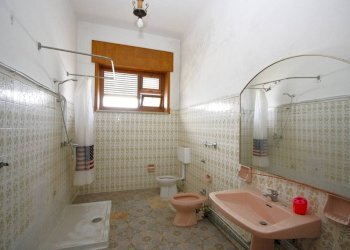 Bagno - Casa indipendente via Virgilio, Casarano - foto 11