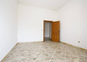 Camera da letto - Casa indipendente via Virgilio, Casarano - foto 16