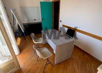 Camera / camera da letto - Ufficio Via Tiburtina
180, Frosinone - foto 4