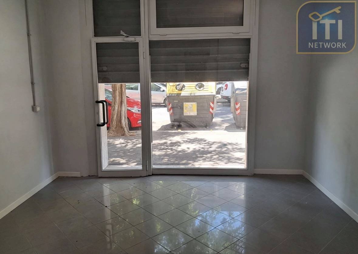 Foto 3 - Negozio Via Capo Spartivento, Roma - foto 3