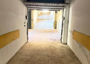 Foto 5 - Box Via Cesare Balbo
 
11, Milano - photo 5