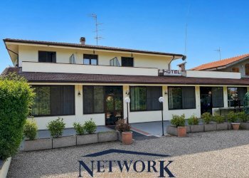 Foto 1 - Hotel via argini sud, Lesignano de' Bagni - foto 1