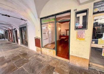 Facciata - Shop via Trento, Pinerolo - photo 8