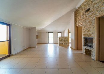 Salone - Attico via Regina Margherita, 128, Bernezzo - foto 2