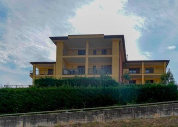 Facciata - Attico via Regina Margherita, 128, Bernezzo - foto 20