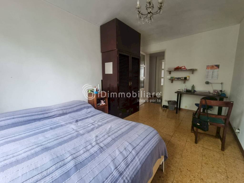 Camera da letto - Four-room apartment corso Regio Parco, 26, Torino (neighborhood Aurora) - photo 3