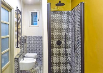 Bagno - Bilocale via Sant'Anselmo, 1, Torino (zona San Salvario) - foto 13