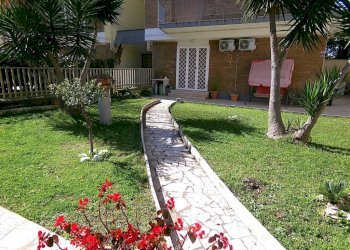 Giardino - Trilocale via delle Meduse, 26, Anzio - foto 1