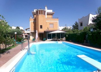 Piscina - Villa via degli Olmi, 60, Anzio - photo 1