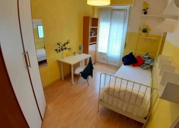 Camera da letto - Non-buildable land via Caianello, 23, Milano (neighborhood Dergano) - photo 1