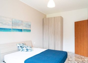 Camera da letto - Two-room apartment viale Carlo Espinasse, 104, Milano (neighborhood Villapizzone) - photo 10
